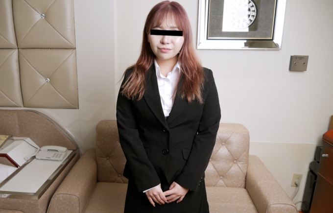 「我什么都会做!」找工作的女大学生中出面试!