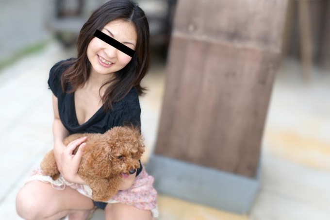 用我的宠物狗捡到一个可爱的女孩!