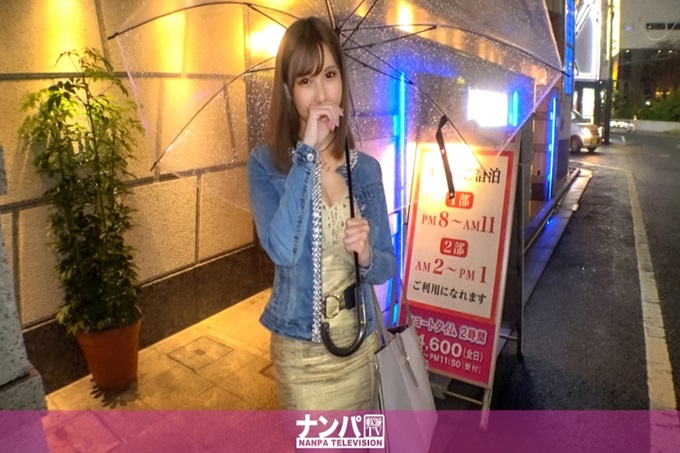 真实素人搭讪，初次摄影。 1480 在雨中歌舞伎町相遇！对无畏级的饭店美女，直接指名搭讪队！模特级的高个子巨乳、巨臀好身材！和这样的女朋友在饭店里能体验到很多梦幻般的游戏吗？
