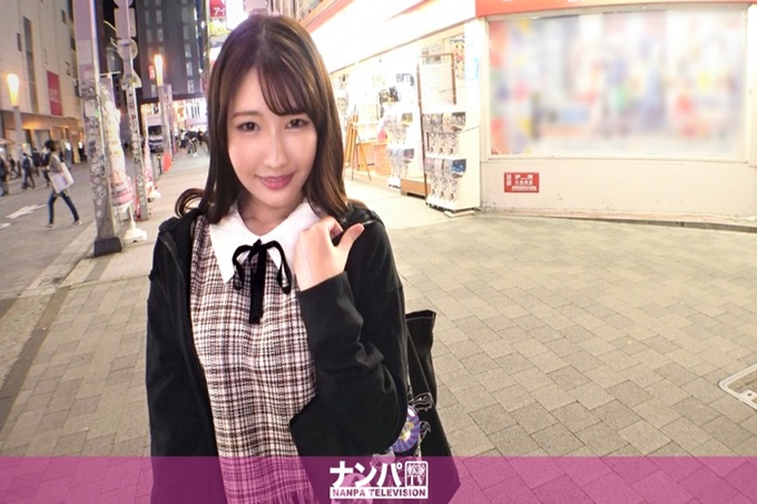 真实素人搭讪,初次摄影。 1551 轻飘飘系女仆美少女搭讪成功!因为说喜欢色情的事情,所以立刻向后转,揉乳房的话就完全没有了…拿出肉棒的话,会很出神地为您服务ww