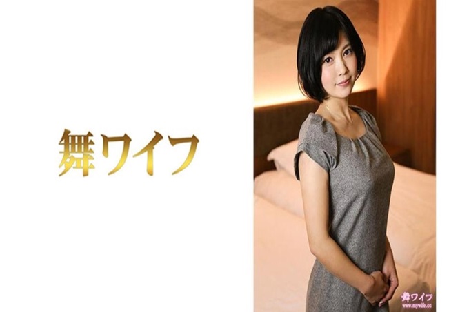 舞ワイフ 木村ななみ 2 久违的性醉了,那刻在身体上的快乐让她的性欲爆发了…。然后,今晚为了再次度过淫靡的一刻而来。木村依旧给人一种老实的感觉,但是一旦和肌肤接触,就像打开了开关一样,变成了女豹,一直在死气白赖地责备变硬的男性器官。然后,以各种各样的体位被突出的话多次绝顶,浮现喜悦的表情沉浸在快乐中…。