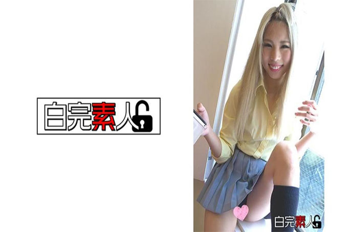 苗条的金发女郎和 3P 与顽皮和敏感的体质