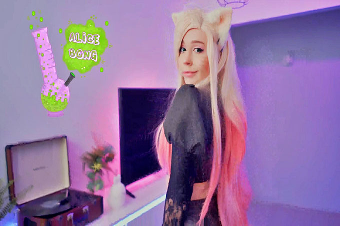 ManyVids.AliceBong.Wet.Fuck.In.Pussy.For.Ahri