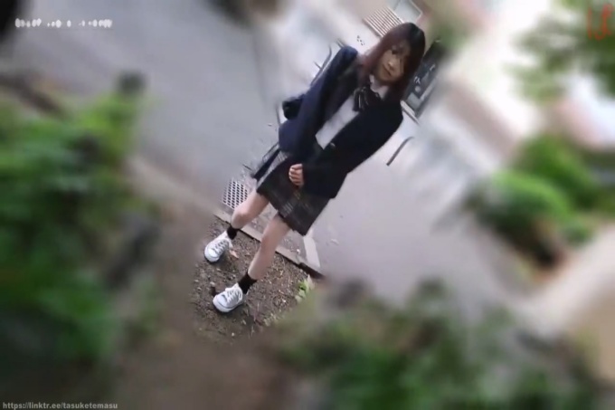 [FC2] 小胸，在公园里做违法的事，去酒店…阴道内中出