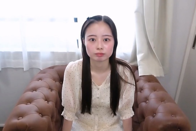 [FC2](2) 无与伦比的压倒性透明度，令人着迷的初中中出高潮的绝密档案。 =