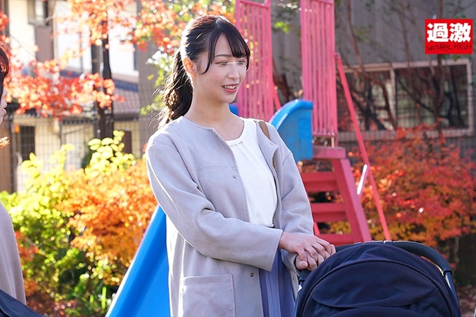 NHDTB-77901 分娩后被剥夺童贞的她长时间处于极致并且无法停止与婴儿车婴儿车妻子12 整洁干净的妻子在没有丈夫的情况下在家里发疯