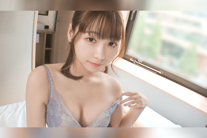 这就是大家都在谈论的女神身材!!这个懵懂的女孩今晚被唤醒了情欲!!