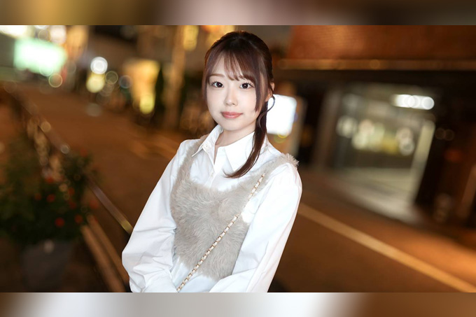 我喜欢看男人小便！？一个身材完美、胸部丰满、体态苗条的女孩，人人都渴望拥有，我要狠狠地操她！！