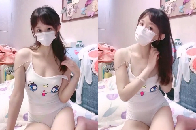 颜值清纯萌妹子与男友居家现场直播双人啪啪大秀摸奶抠穴道具玩弄调情骑乘位抬腿正入抽插干得直叫求饶