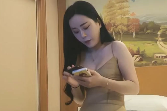 3000网约周边女神,直播间二选一留下甜美小姐姐,肤白貌美,身材样貌极品,佳人相伴水乳交融