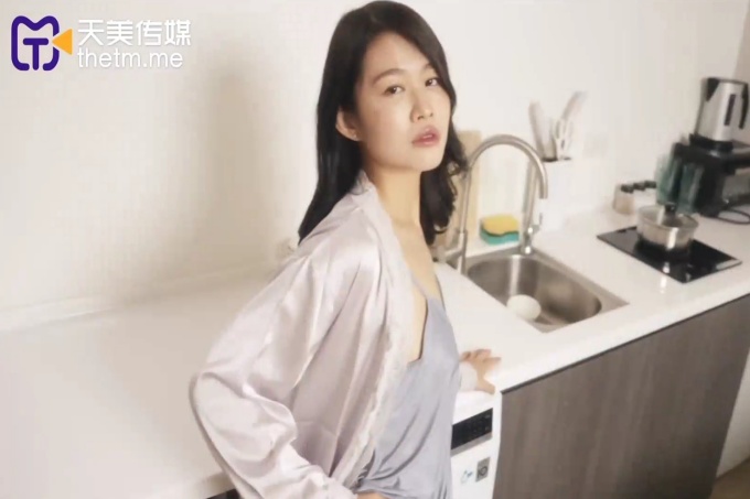 母亲节礼物是儿子们的大肉棒